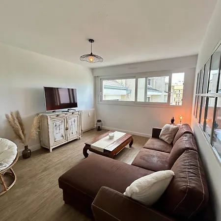 Elegant Cocon - Saint-remi Apartment